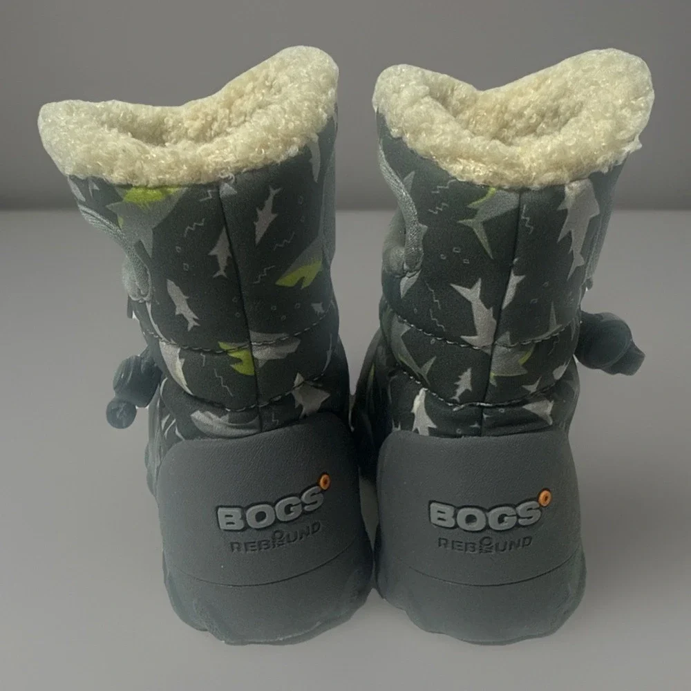 BOGS - B-Moc Sharks Kid's Snow Waterproof Boots Infants Size 4 Winter Outdoors